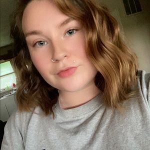 Meet your Posher, Makayla